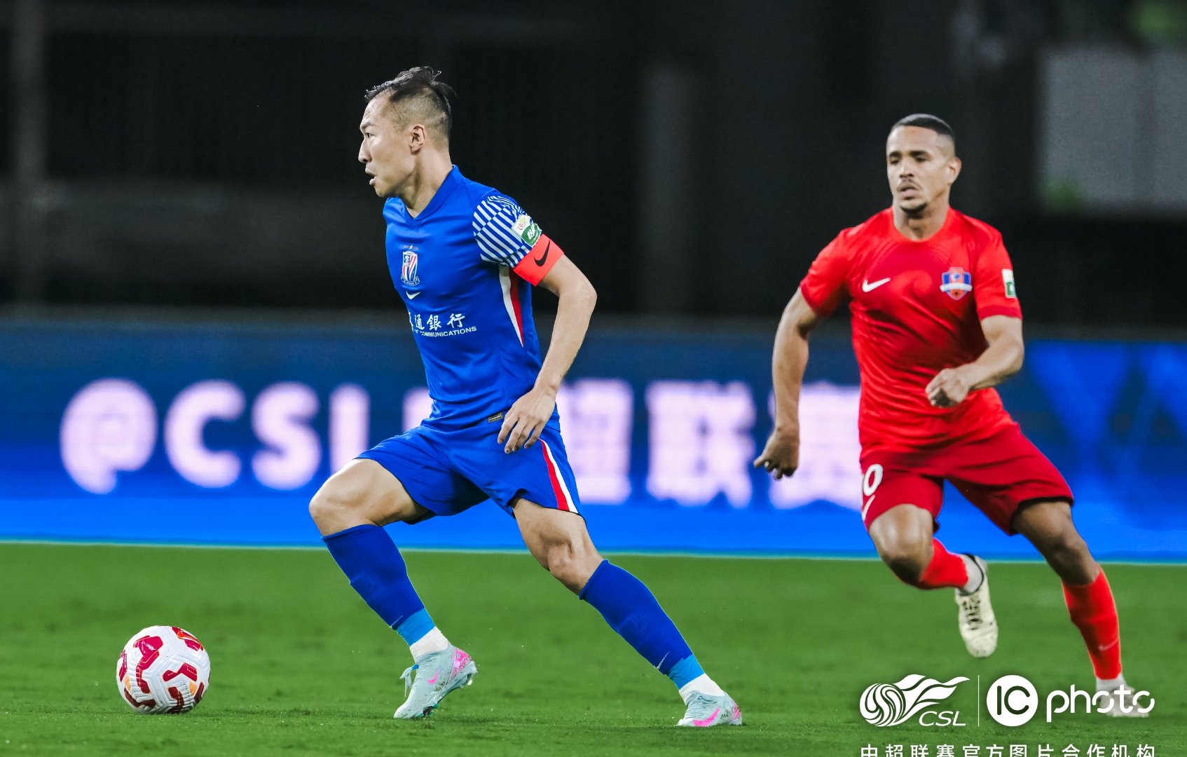 江南平台 -包含德国杯赛程吃紧；上海申花集结日强势反弹；气氛紧张；临场指挥获称赞的词条