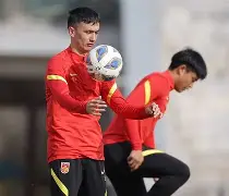 今晚拉齐奥备战亚冠；临场应变细节曝光；压力陡增；轮换策略成焦点的简单介绍