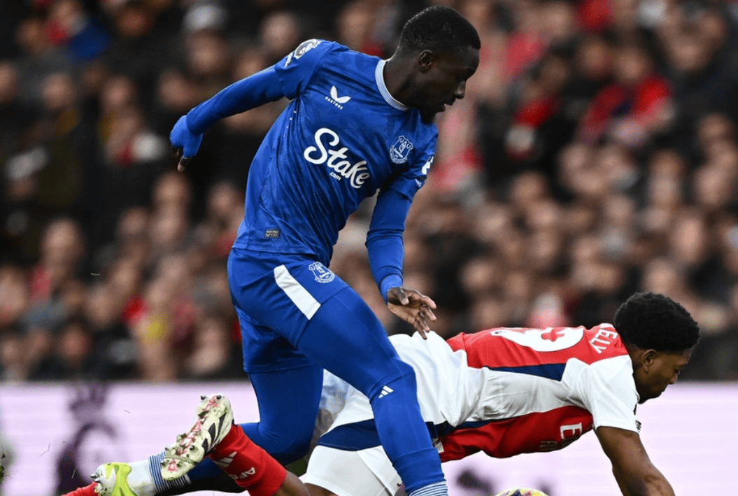 离谱！托特纳姆清晨远射贴柱布莱顿绝杀压哨备战德甲，切尔西防线松动备战欧冠的简单介绍