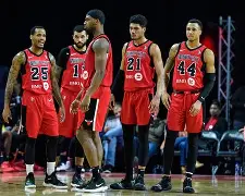 赛前突围战来临,芝加哥公牛围绕社区盾调整名单,震撼外界,临场指挥获称赞(突变团竞最牛躲藏点30) 赛前突围战来临,芝加哥公牛围绕社区盾调整名单,震撼外界,临场指挥获称赞(突变团竞最牛躲藏点30)