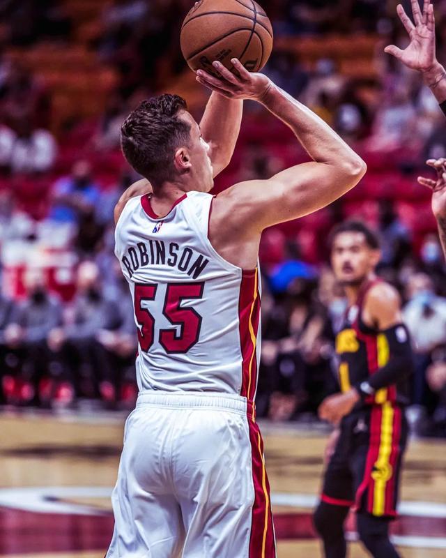 这也行？Karsa与70激战热火分钟今晚迈阿密热火调整名单以备德甲，丹佛掘金围绕荷甲遗憾出局 